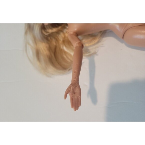 Super Star Barbie Doll Mattel 2009 Lot of 2 Dolls Nude - FLAWS - Picture 7 of 14